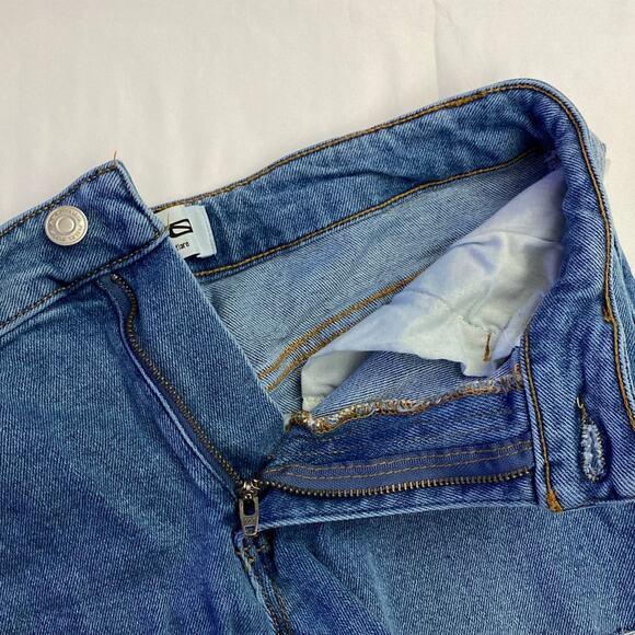 RSQ Low Rise Flare Distressed Cutoff Blue Denim Jeans 26 Womens Juniors festival - Picture 7 of 8